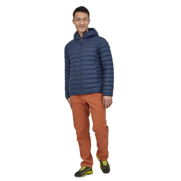 Patagonia Patagonia M´S Down Sweater Hoody P84702 Svolvær Sportcenter 1 2 3 4